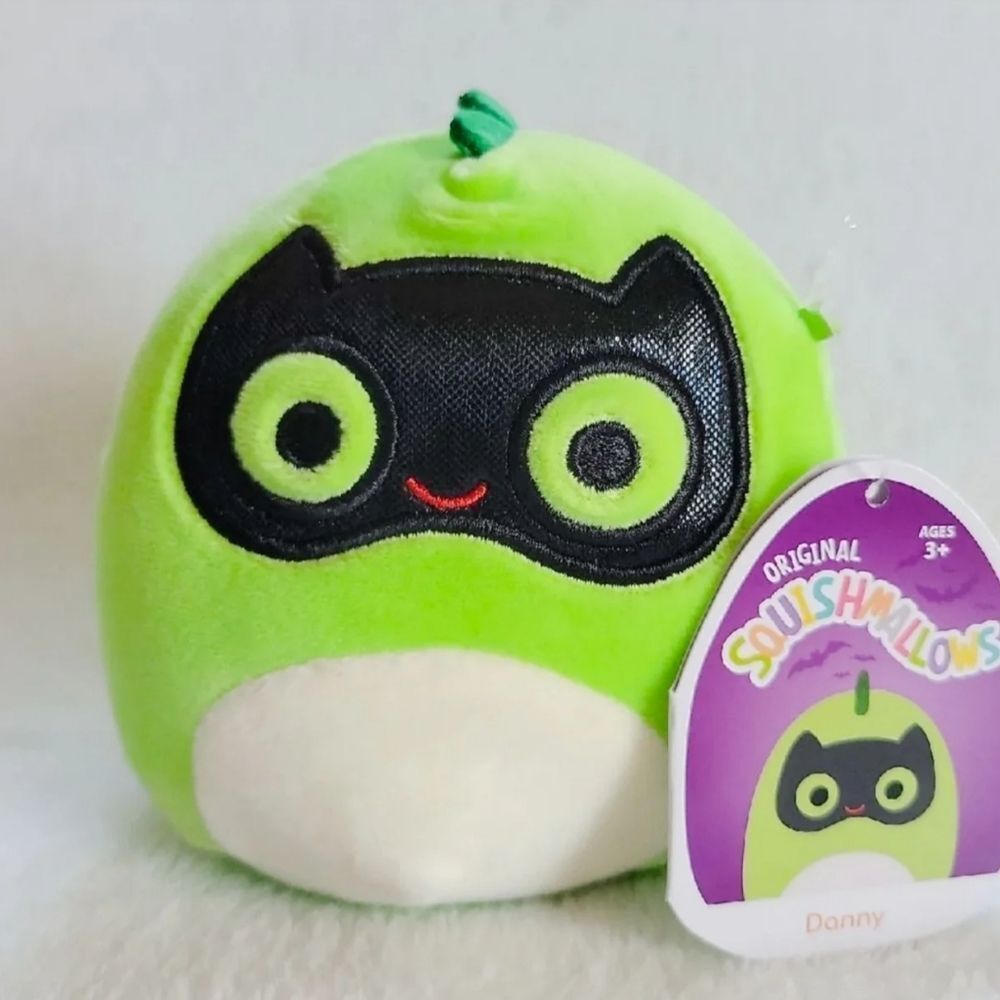 Squishmallow Danny the dinosaur